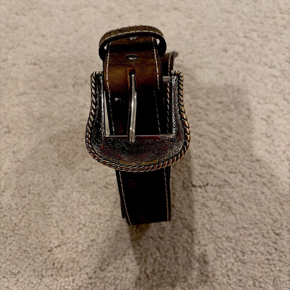 NWOT Shyanne Women Tool Cut Out Western Belt Brown Leather Gold Silver Buckle M
